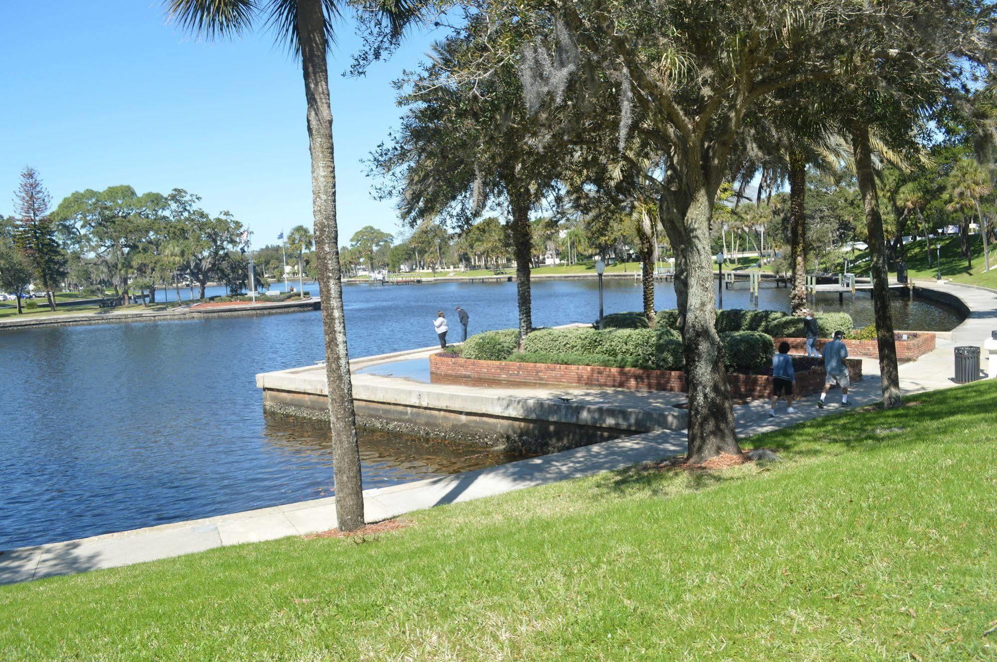 Tarpon Inn Tarpon Springs Ngoại thất bức ảnh